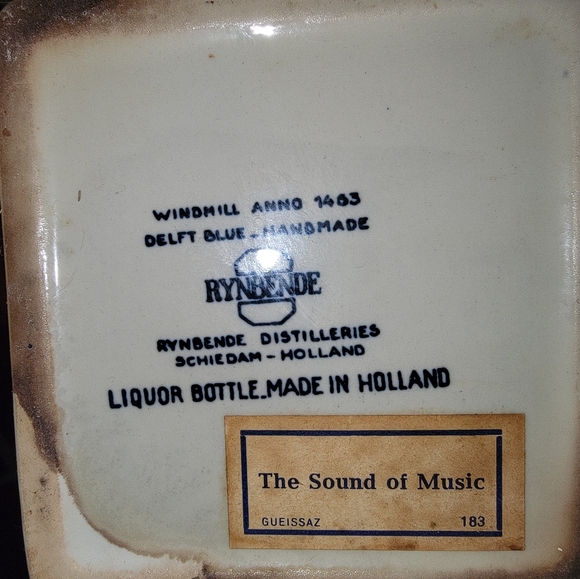 Rare Beautiful Vintage Rynbende & sons unopened liquor bottle with music box - Picture 5 of 6
